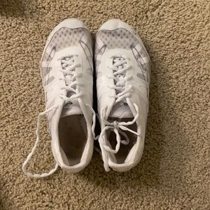 Nfinity cheer shoes size 9